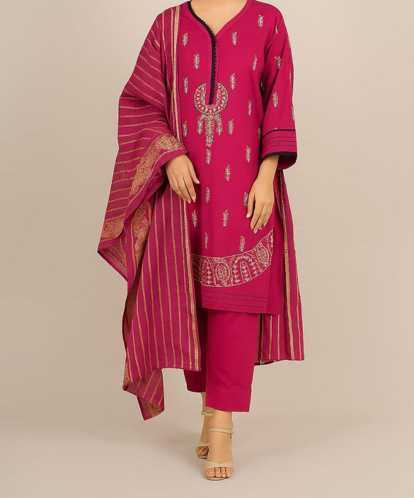 3 Pc Embroidered Lawn Suit