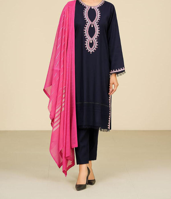 3 Pc Embroidered Lawn Suit